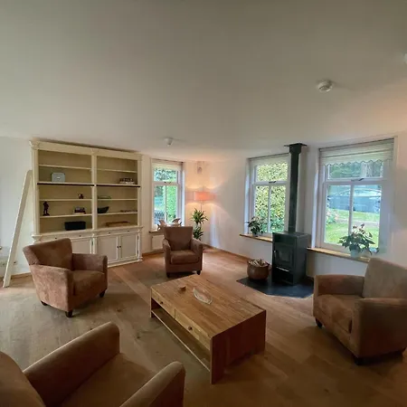 Spacious Country Retreat Holiday home