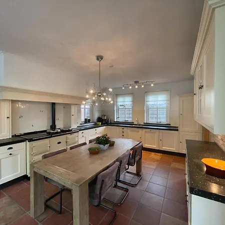 Spacious Country Retreat Holiday home