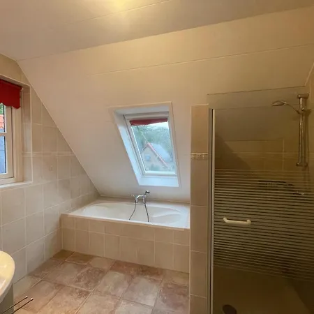 Holiday home Spacious Country Retreat Den Burg