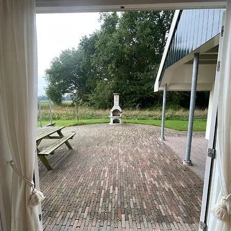 Spacious Country Retreat