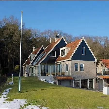 בית נופש Spacious Country Retreat *