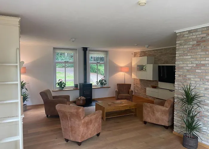 Spacious Country Retreat * 登堡