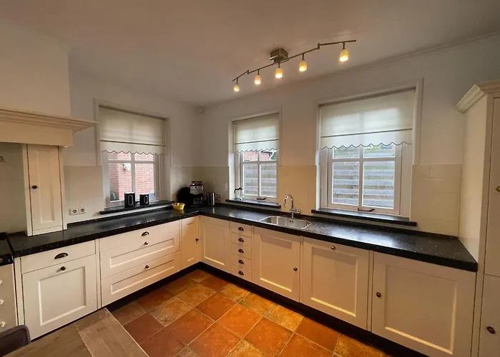 Spacious Country Retreat 登堡